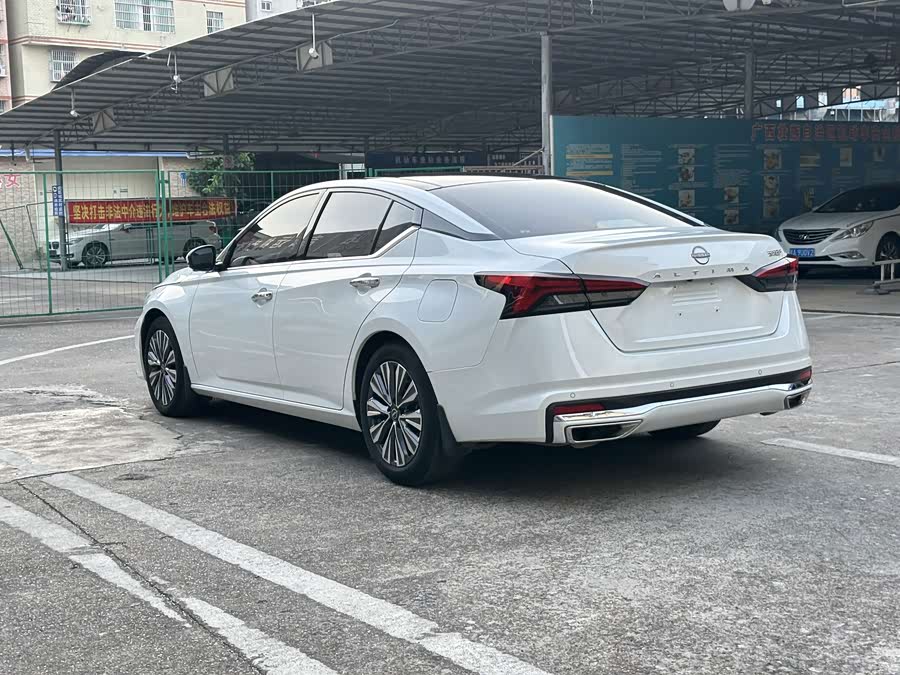 Teana 2022 2.0L XL-Upr Luxury - zdjęcie 5