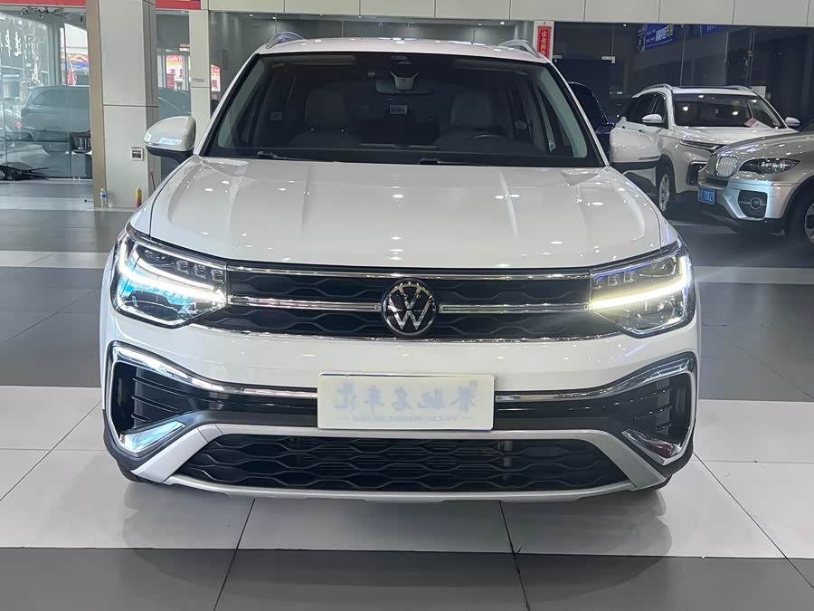 Tiguan 2023 300TSI 2WD Full Moon Edition - zdjęcie 2