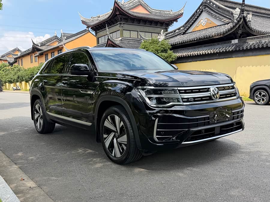 Tiguan 2023 Tiguan X 380TSI 4WD Luxury - zdjęcie 3