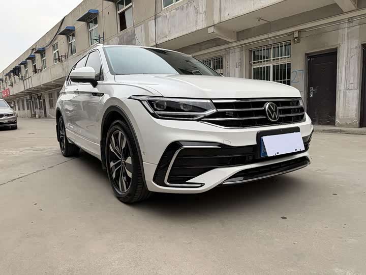 Tiguan L 2022 330TSI Automatic Two-Wheel Drive R-Line Yuexiang Edition - zdjęcie 19