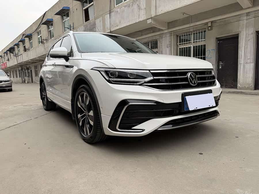 Tiguan L 2022 330TSI Automatic Two-Wheel Drive R-Line Yuexiang Edition - zdjęcie 3
