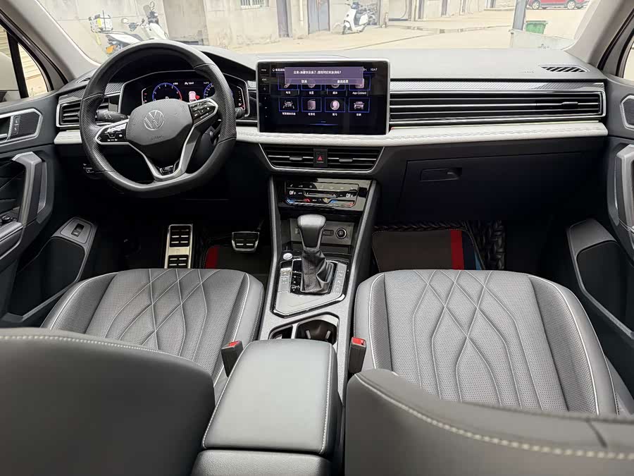 Tiguan L 2022 330TSI Automatic Two-Wheel Drive R-Line Yuexiang Edition - zdjęcie 6