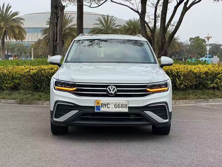 Tiguan L 2023 300 TSI Automatic Two-Wheel Drive Intelligent Enjoyment Version - zdjęcie 18