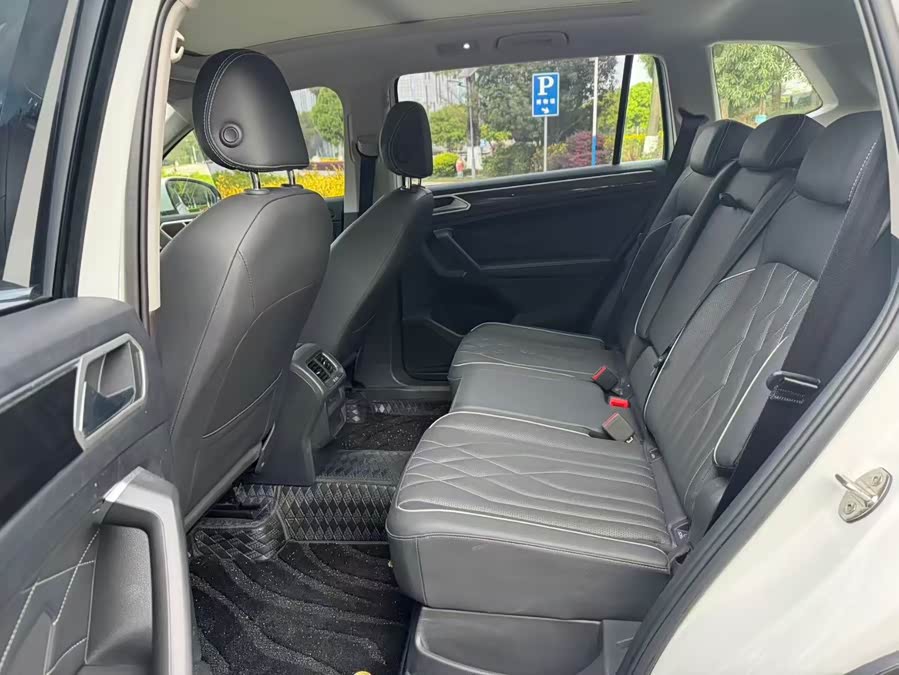 Tiguan L 2023 300 TSI Automatic Two-Wheel Drive Intelligent Enjoyment Version - zdjęcie 8