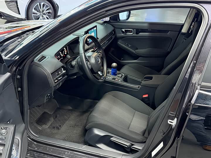 Type R 2023 240TURBO Manual Exclusive - zdjęcie 17