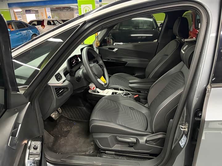 Volkswagen ID.3 2023 Pure Intelligent Edition - zdjęcie 13