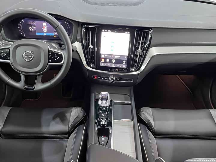 Volvo S60 2025 B5 Intelligent Sport - zdjęcie 17