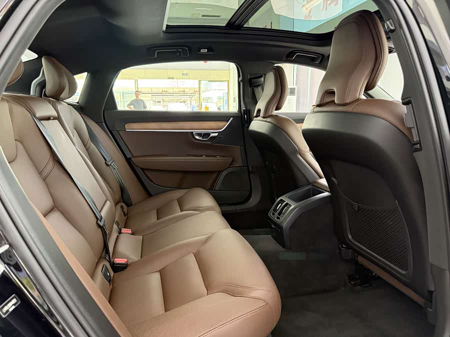Volvo S90 2024 B5 Intelligent Luxury Edition - zdjęcie 14