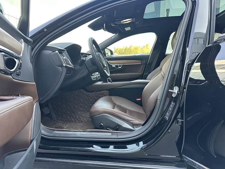 Volvo S90 2024 B5 Intelligent Luxury Edition - zdjęcie 20