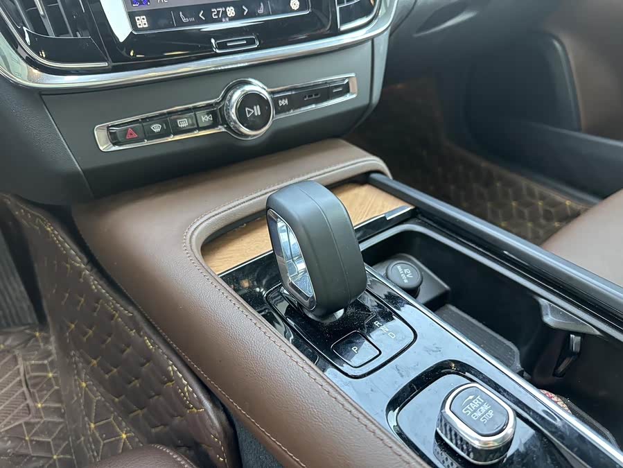 Volvo S90 2024 B5 Intelligent Luxury Edition - zdjęcie 5