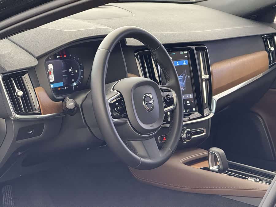 Volvo S90 2024 B5 Intelligent Luxury Edition - zdjęcie 6