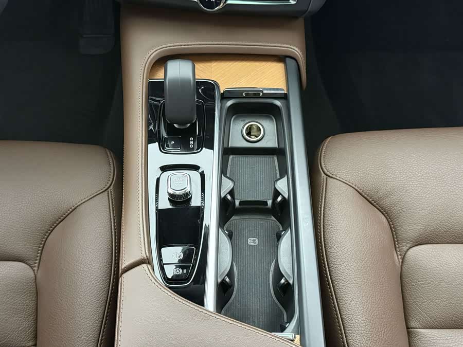 Volvo S90 2024 B5 Intelligent Luxury Edition - zdjęcie 8