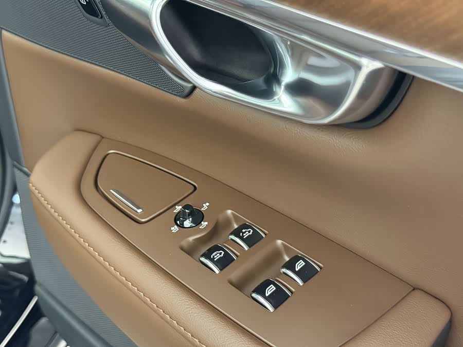 Volvo S90 2024 B5 Intelligent Luxury Edition - zdjęcie 10