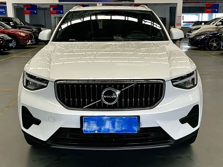 Volvo XC40 2023 B3 Intelligent Luxury - zdjęcie 11