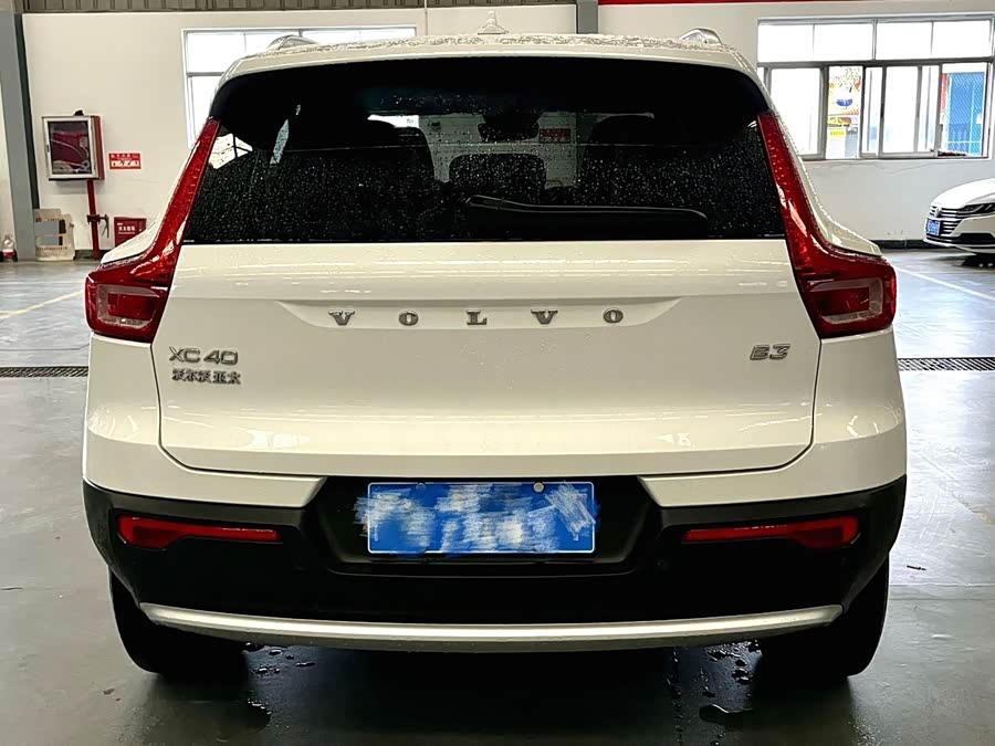 Volvo XC40 2023 B3 Intelligent Luxury - zdjęcie 6
