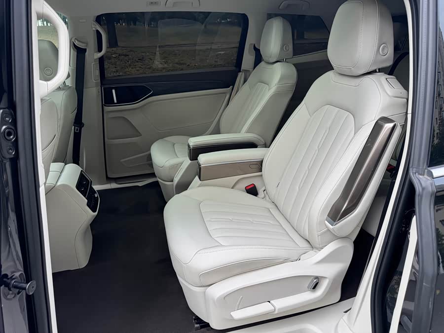 Weiran 2024 330TSI Luxury - zdjęcie 8