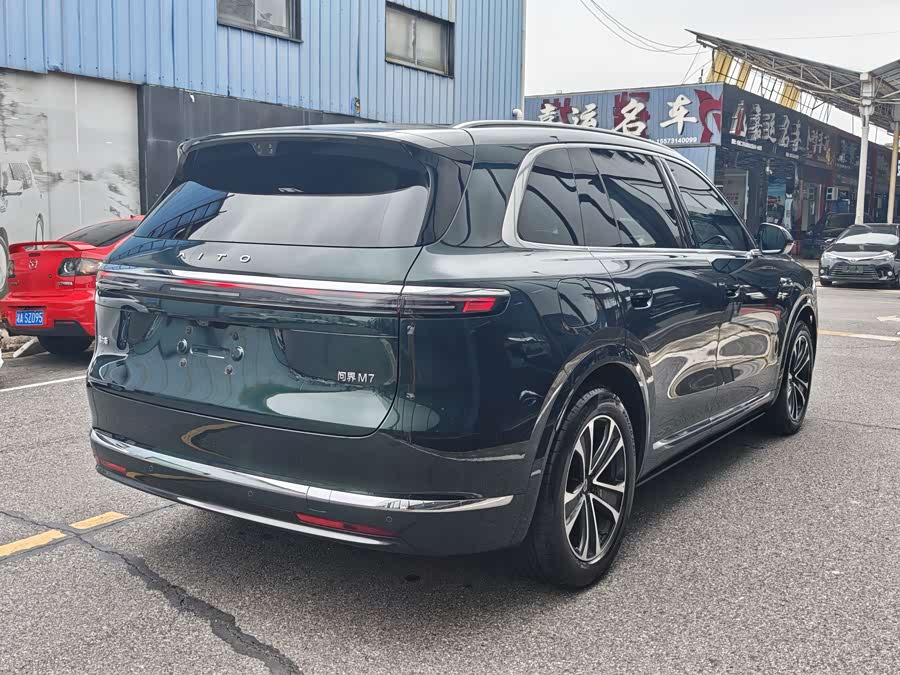 Wenjie M7 2026 2.0T Extended Range Ultra 4WD 5-Seater (192-Line Laser Radar) - zdjęcie 13