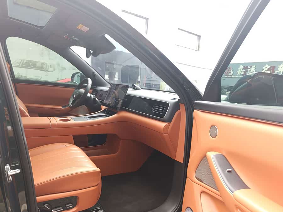 Wenjie M7 2026 2.0T Extended Range Ultra 4WD 5-Seater (192-Line Laser Radar) - zdjęcie 7