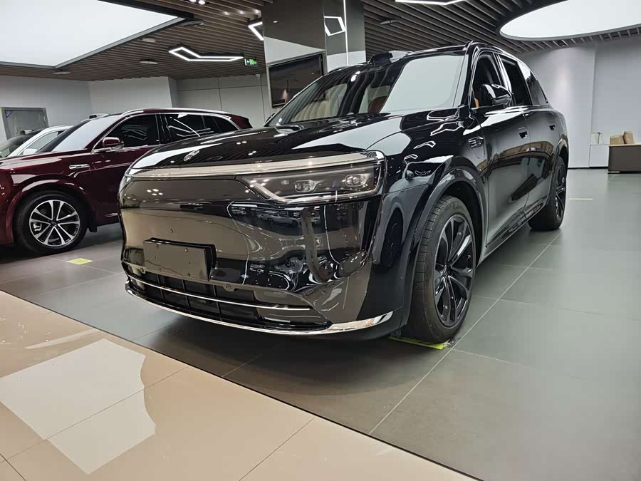 Wenjie M8 2025 Range Extender Max+ 53.4kWh 5-Seater (192-Line Laser Radar) - zdjęcie 1