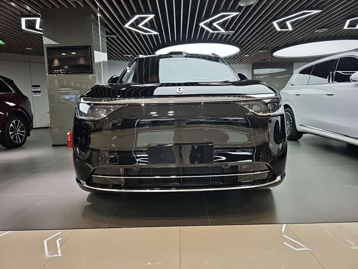 Wenjie M8 2025 Range Extender Max+ 53.4kWh 5-Seater (192-Line Laser Radar) - zdjęcie 12