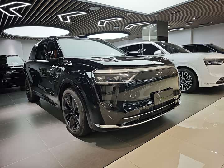 Wenjie M8 2025 Range Extender Max+ 53.4kWh 5-Seater (192-Line Laser Radar) - zdjęcie 13