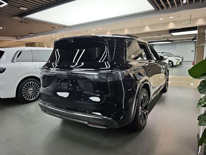 Wenjie M8 2025 Range Extender Max+ 53.4kWh 5-Seater (192-Line Laser Radar) - zdjęcie 14