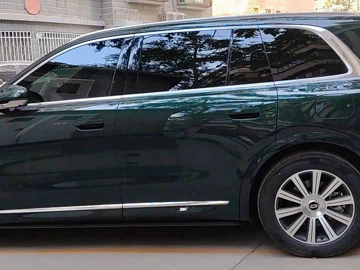 Wenjie M8 2025 Range Extender Max+ 53.4kWh 5-Seater (192-Line Laser Radar) - zdjęcie 20