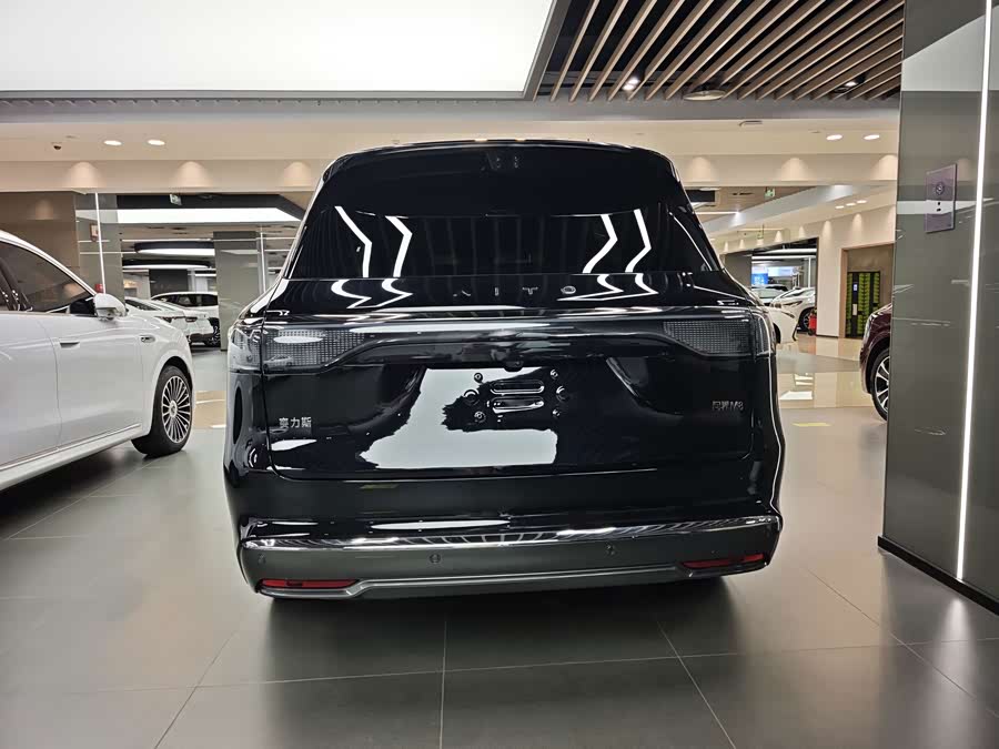 Wenjie M8 2025 Range Extender Max+ 53.4kWh 5-Seater (192-Line Laser Radar) - zdjęcie 4