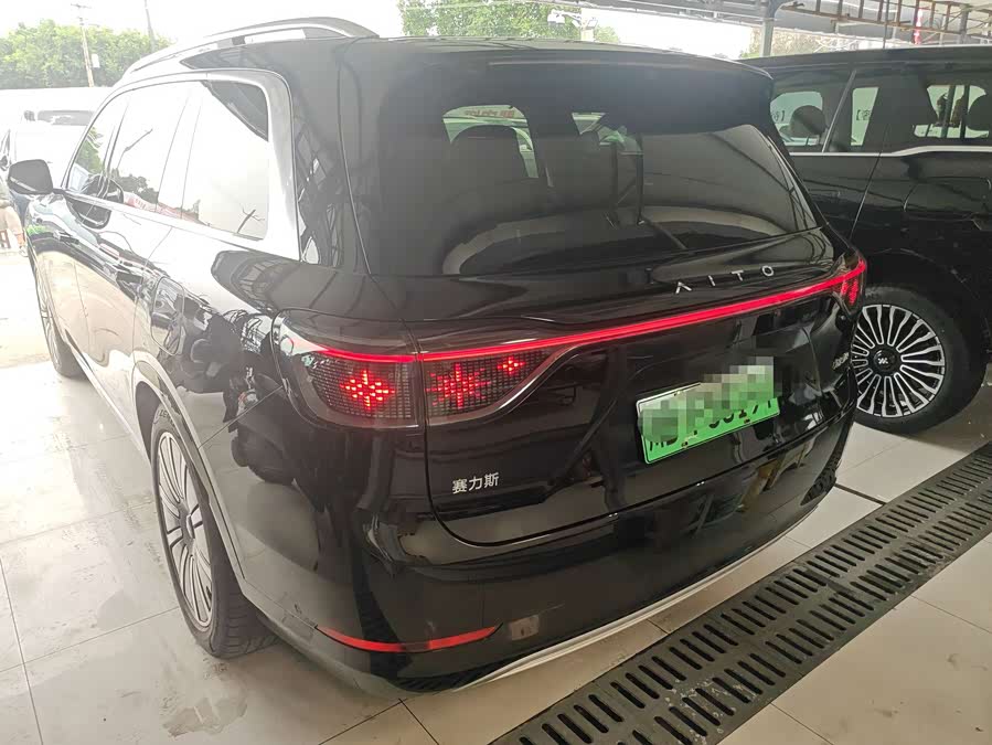 Wenjie M9 2024 Range Extender Ultra 52kWh 6-Seater - zdjęcie 10