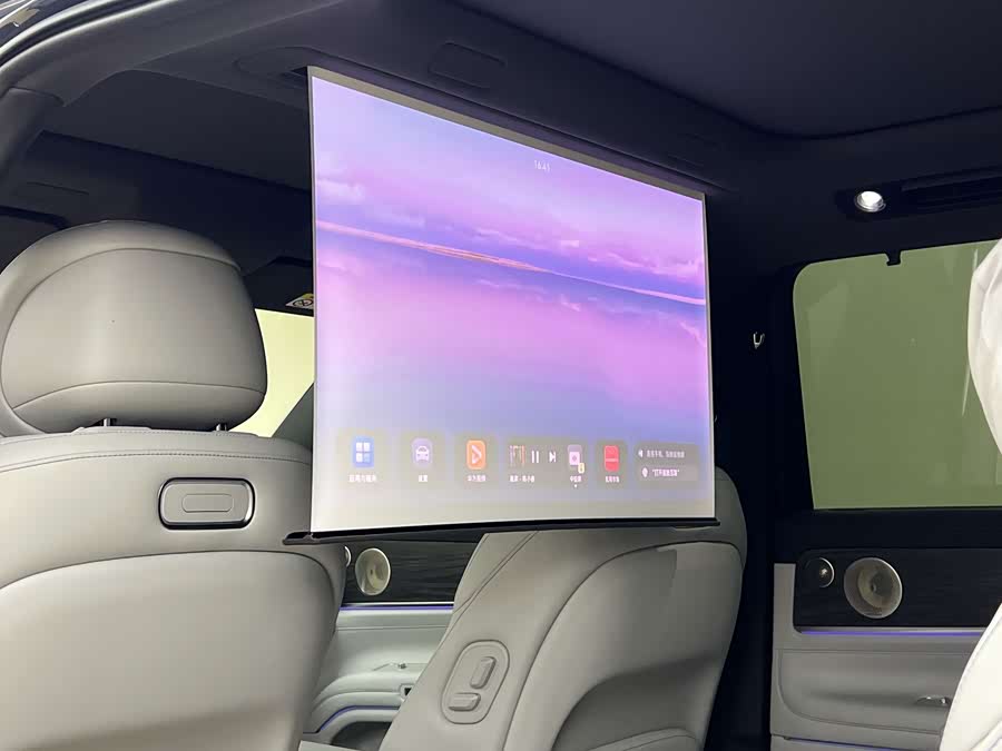 Wenjie M9 2024 Range Extender Ultra 52kWh 6-Seater - zdjęcie 17