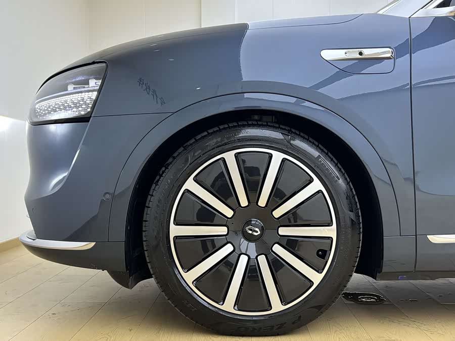 Wenjie M9 2024 Range Extender Ultra 52kWh 6-Seater - zdjęcie 4