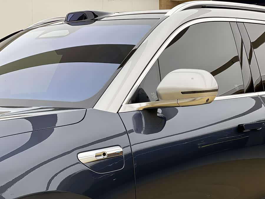 Wenjie M9 2024 Range Extender Ultra 52kWh 6-Seater - zdjęcie 6
