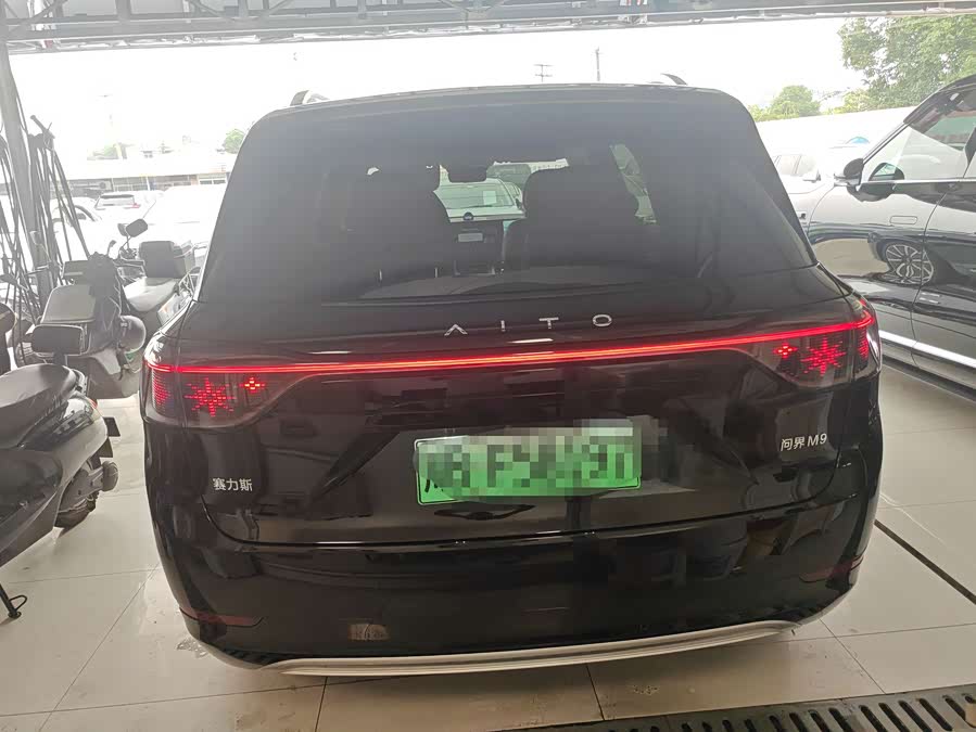 Wenjie M9 2024 Range Extender Ultra 52kWh 6-Seater - zdjęcie 9
