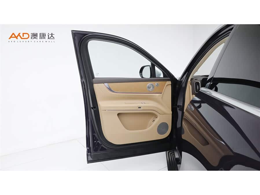Wenjie M9 2025 Extender Ultra 52kWh 5-Seater (896 Line Laser Radar) - zdjęcie 10