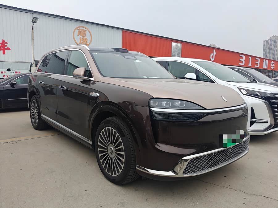 Wenjie M9 2026 2WD Extended Range Ultra 6-Seater - zdjęcie 9