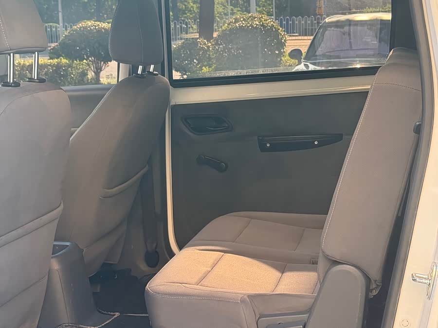 Wuling Hongguang New Energy 2024 300KM Practical - zdjęcie 4