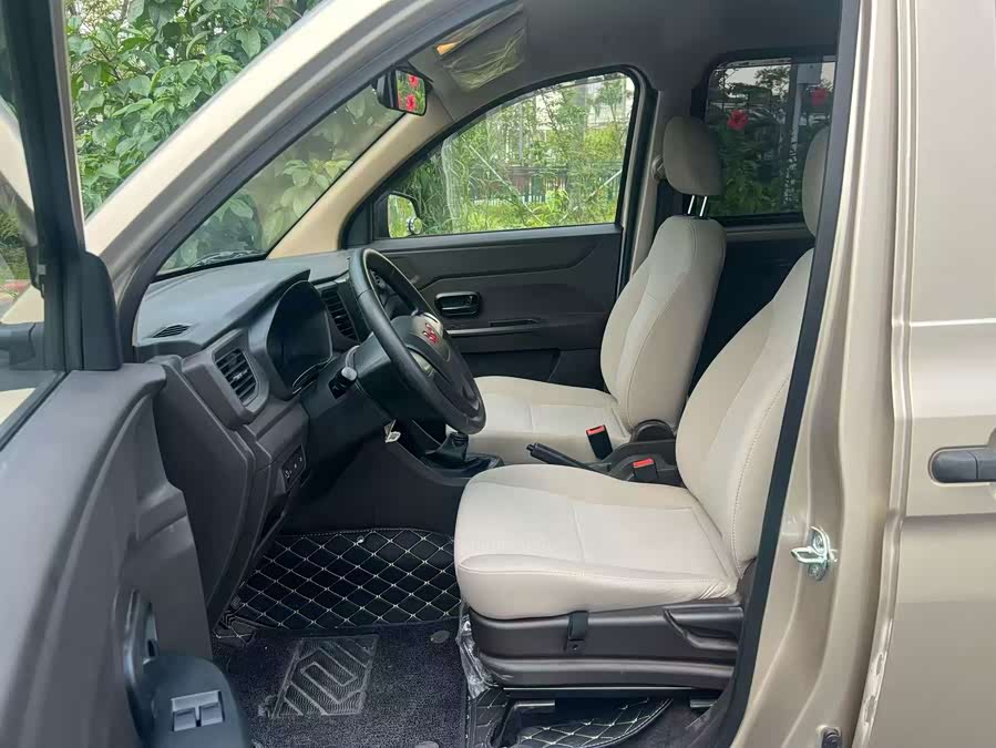 Wuling Hongguang V 2022 1.5L Jinxiang 2WD - zdjęcie 5