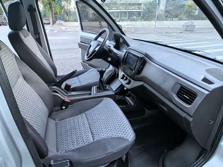 Wuling Rongguang New Van 2023 1.5L Double Cab Extended Standard - zdjęcie 17