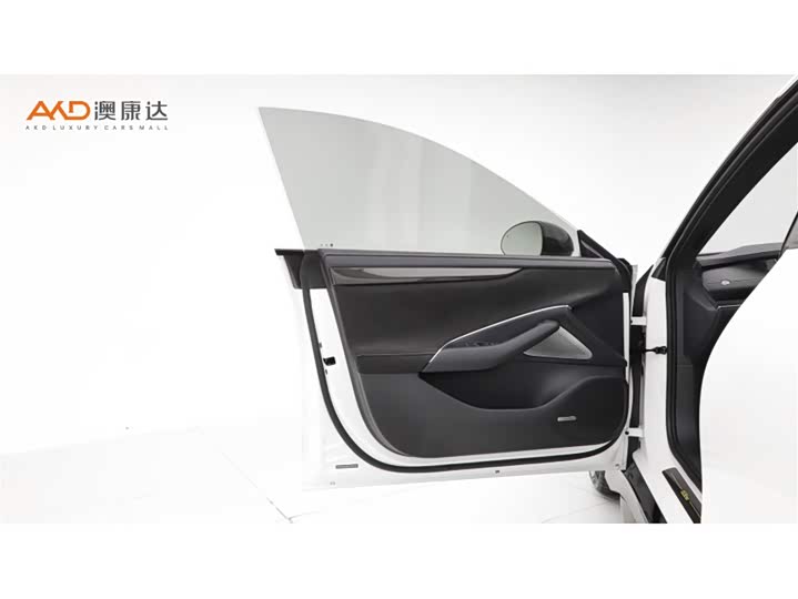 Xiaomi SU7 Ultra 2025 - zdjęcie 20