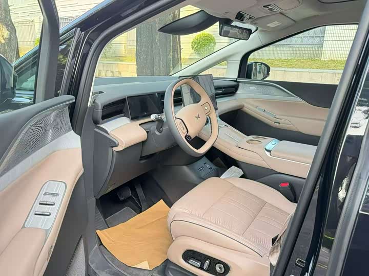 Xpeng X9 2026 2WD 1602 Ultra - zdjęcie 13