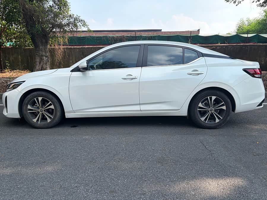 Xuan Yi 2023 1.6L CVT Enjoy Edition - zdjęcie 4