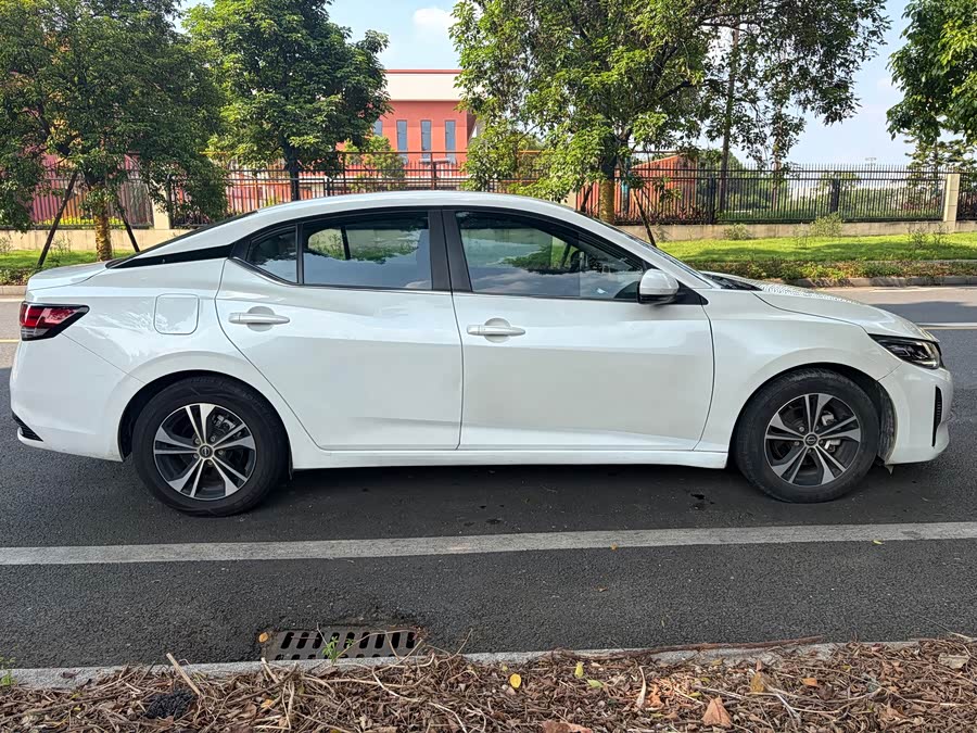 Xuan Yi 2023 1.6L CVT Enjoy Edition - zdjęcie 5