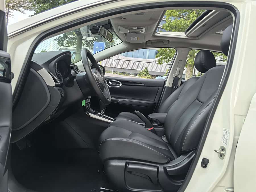 Xuan Yi 2024 Classic 1.6XL CVT Luxury - zdjęcie 8