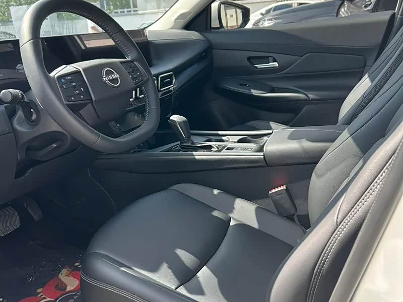 Xuan Yi 2026 1.6L CVT Luxury Technology - zdjęcie 3