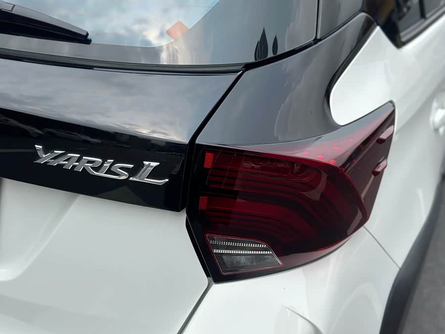 YARiS L 2022 X 1.5L CVT Luxury PLUS - zdjęcie 14