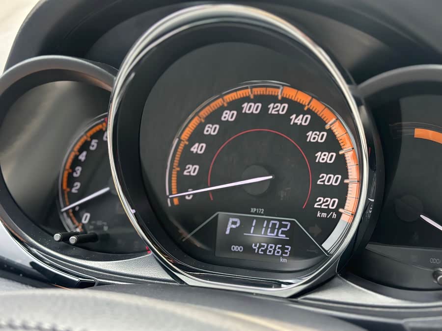 YARiS L 2022 X 1.5L CVT Luxury PLUS - zdjęcie 10