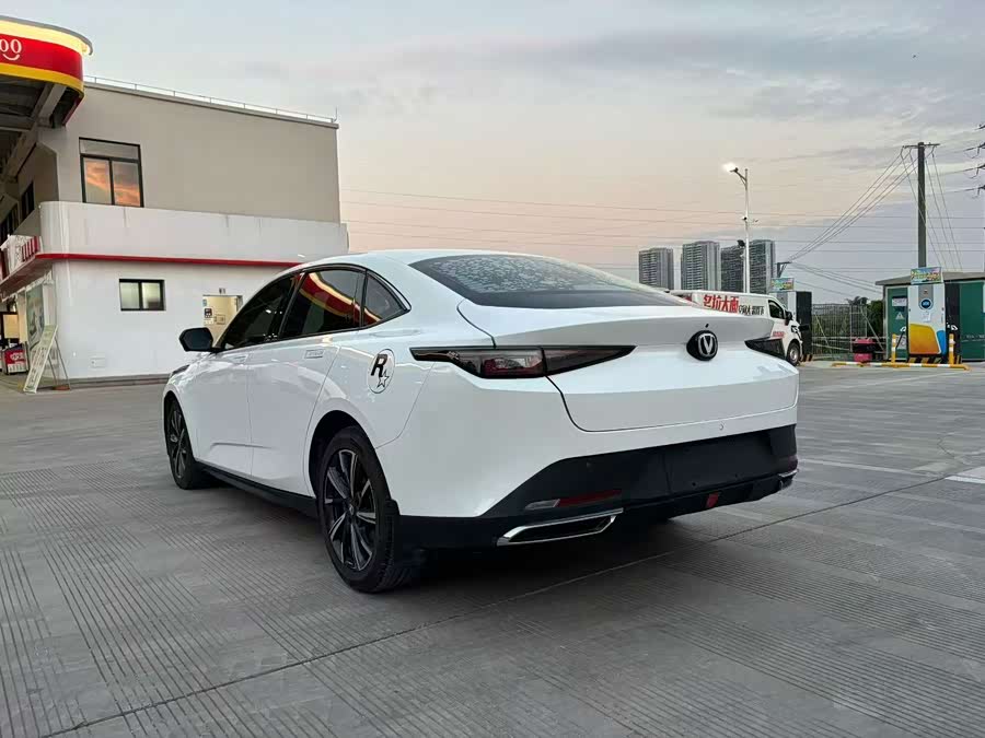 Yidong 2024 1.5T GDI Automatic Enjoy Edition - zdjęcie 6