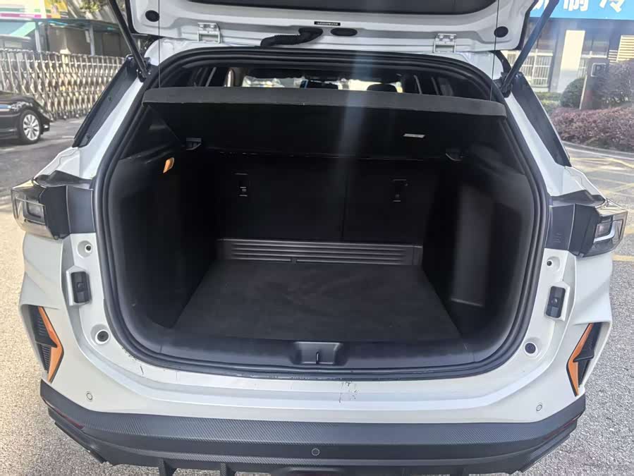 Yixuan GS 2023 Maher 1.5L Auto Star Edition - zdjęcie 17