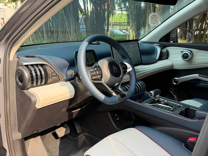 Yuan PLUS 2022 510KM Flagship - zdjęcie 17