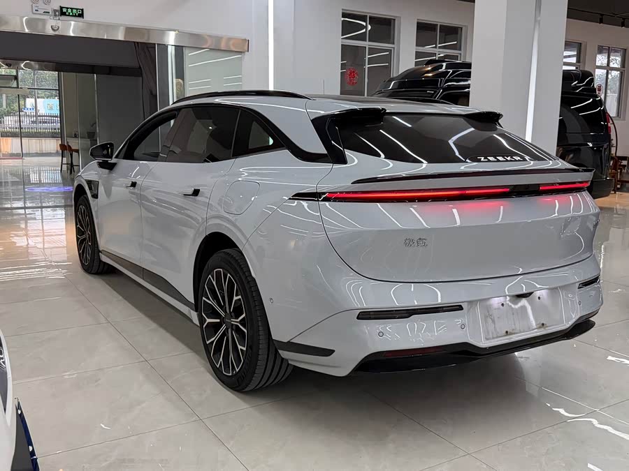 Zeekr 007GT 2025 Four-Wheel Drive Intelligent Driving Version 75kWh - zdjęcie 11